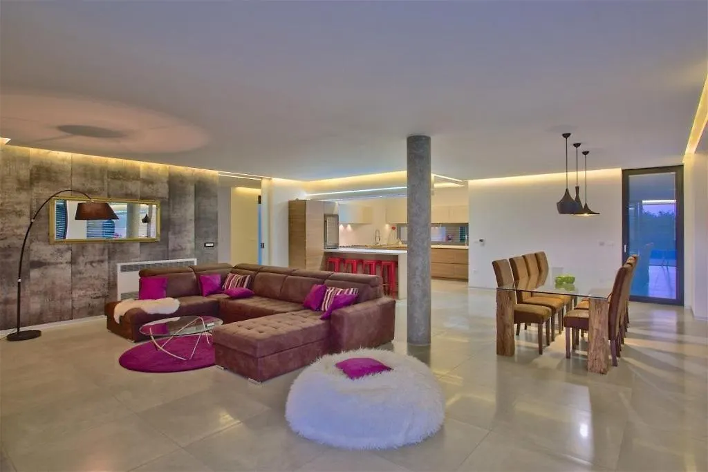 Holiday House In Visnjan With Sea View, Terrace, Air Conditioning, Wi-Fi
