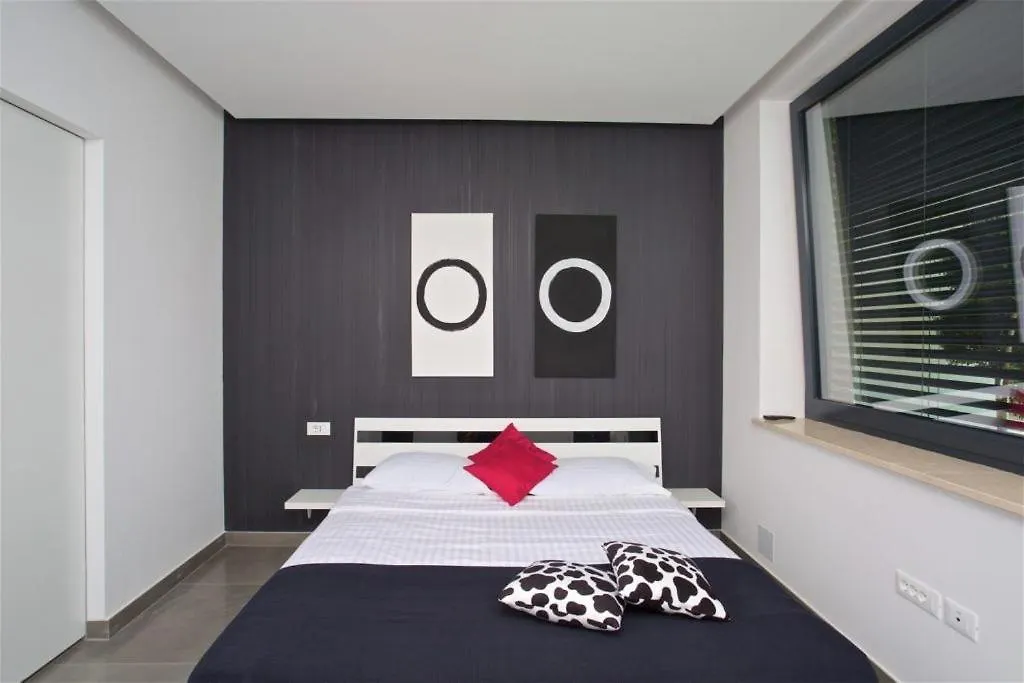 Holiday House In Visnjan With Sea View, Terrace, Air Conditioning, Wi-Fi Vakantiehuis