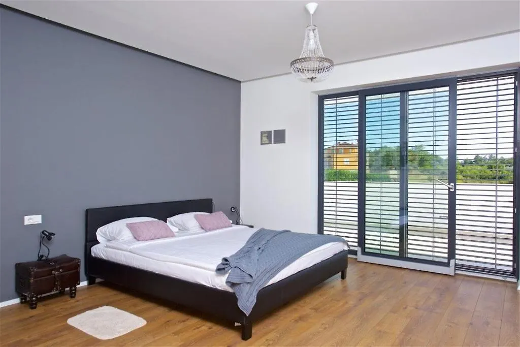 Vakantiehuis Holiday House In Visnjan With Sea View, Terrace, Air Conditioning, Wi-Fi
